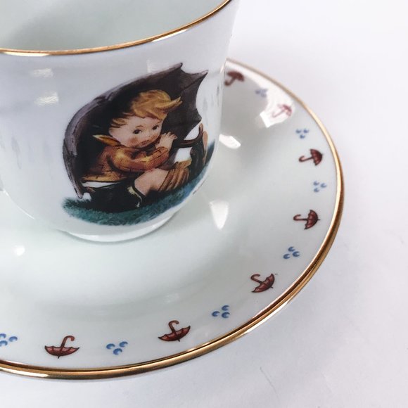 Vintage Goebel "Umbrella Boy" Hummel Teacup and Saucer - Picture 6 of 8